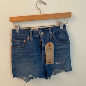 Girls Levi cut off Jean shorts